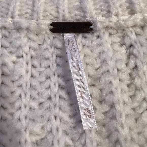 Free People Blue Bell V-Neck Sweater Creamy White Size XS - Picture 8 of 11